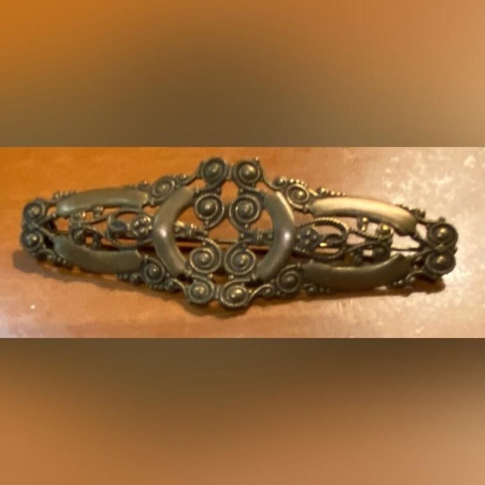 Vintage Brooch Women's Gold Metal Swirl Filigree Clip Geometric 3" Victorian